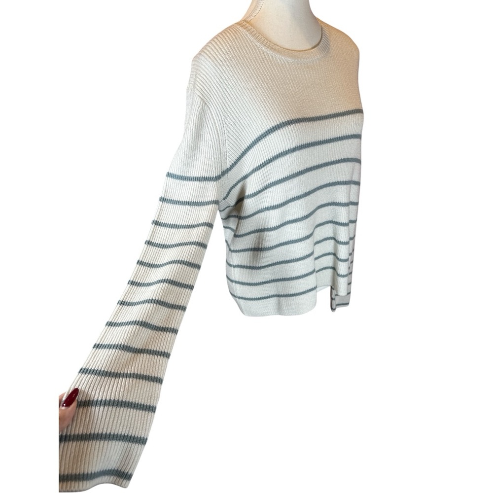 Splendid NWT Cream and Gray Striped Sweater - Picture 4 of 8
